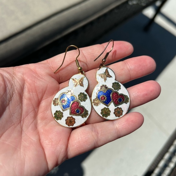 4/$50 Cloisonné Heart and Flower Dangle Earrings 35mm 💜 - Picture 1 of 7